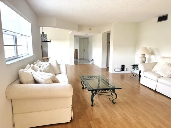 $2,350 | 1605 Abaco Drive, Unit M4, Coconut Creek, FL 33066