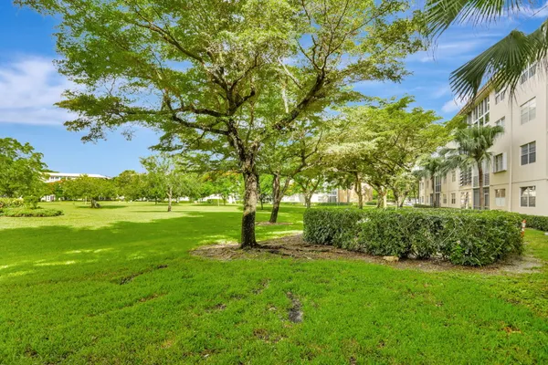 $2,350 | 1605 Abaco Drive, Unit M4, Coconut Creek, FL 33066