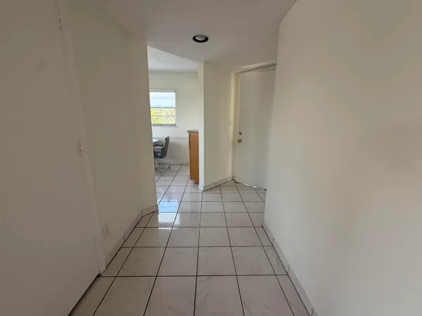 $2,350 | 1605 Abaco Drive, Unit M4, Coconut Creek, FL 33066