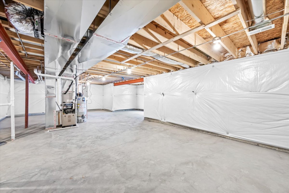 102 Hedgerow Drive Elgin, IL 60124 - Photo 31 of 48 a view of an empty room