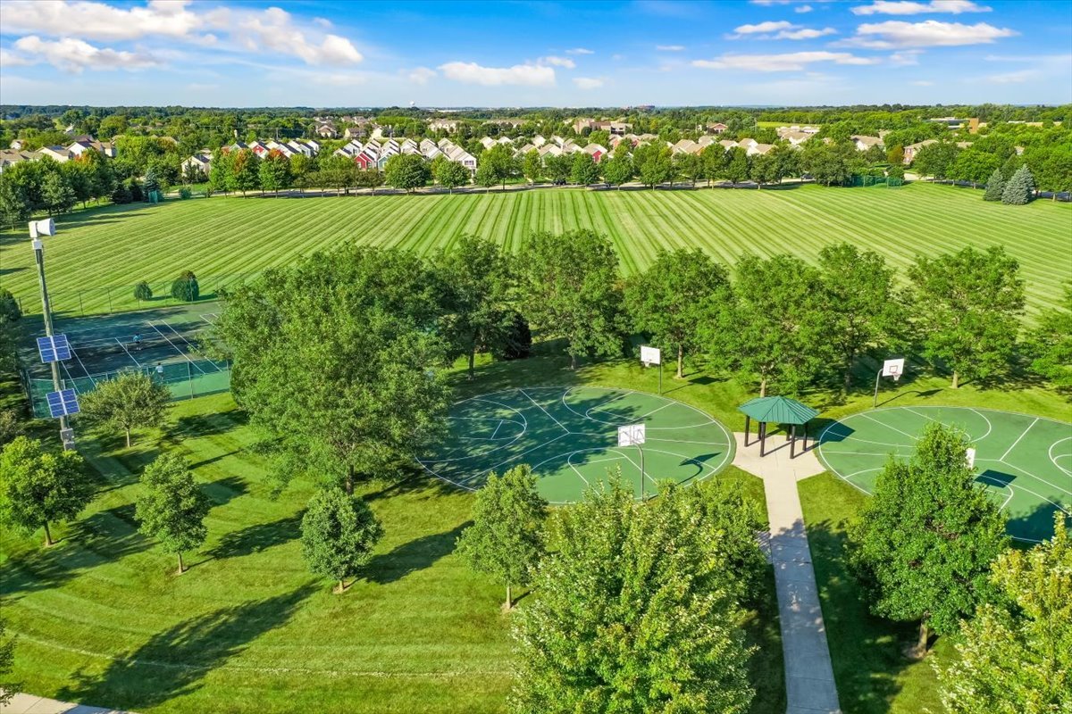 102 Hedgerow Drive Elgin, IL 60124 - Photo 41 of 48 a view of a city