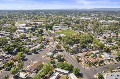 $1,325,000 | 101-107 I Street, Modesto, CA 95351