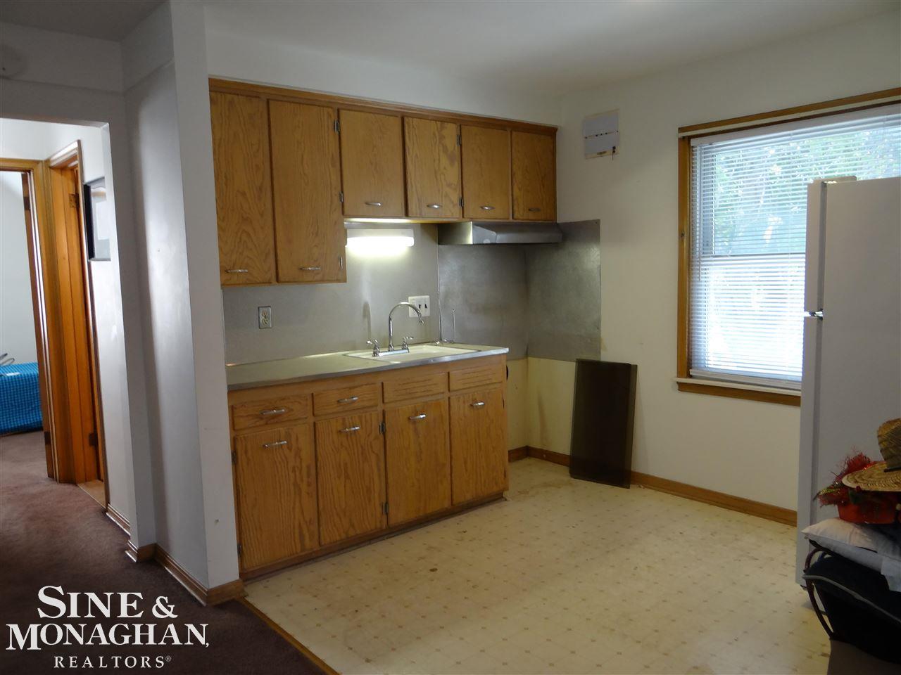 2037 Vernier Road, Unit 2041 VERNIER Grosse Pointe Woods, MI 48236 - Photo 24 of 38