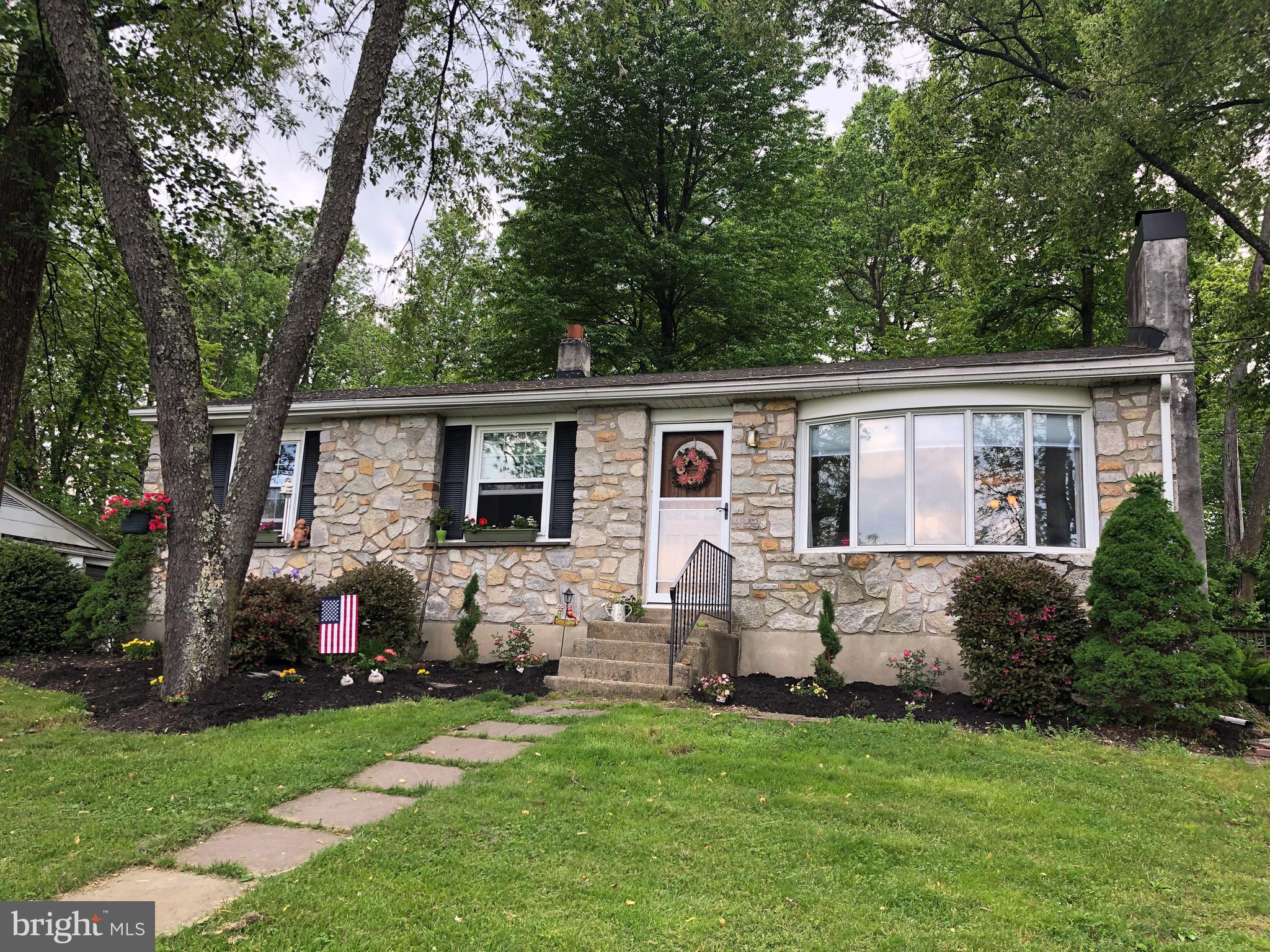 650 Hartman Road Reading, PA 19606 - Photo 2 of 39