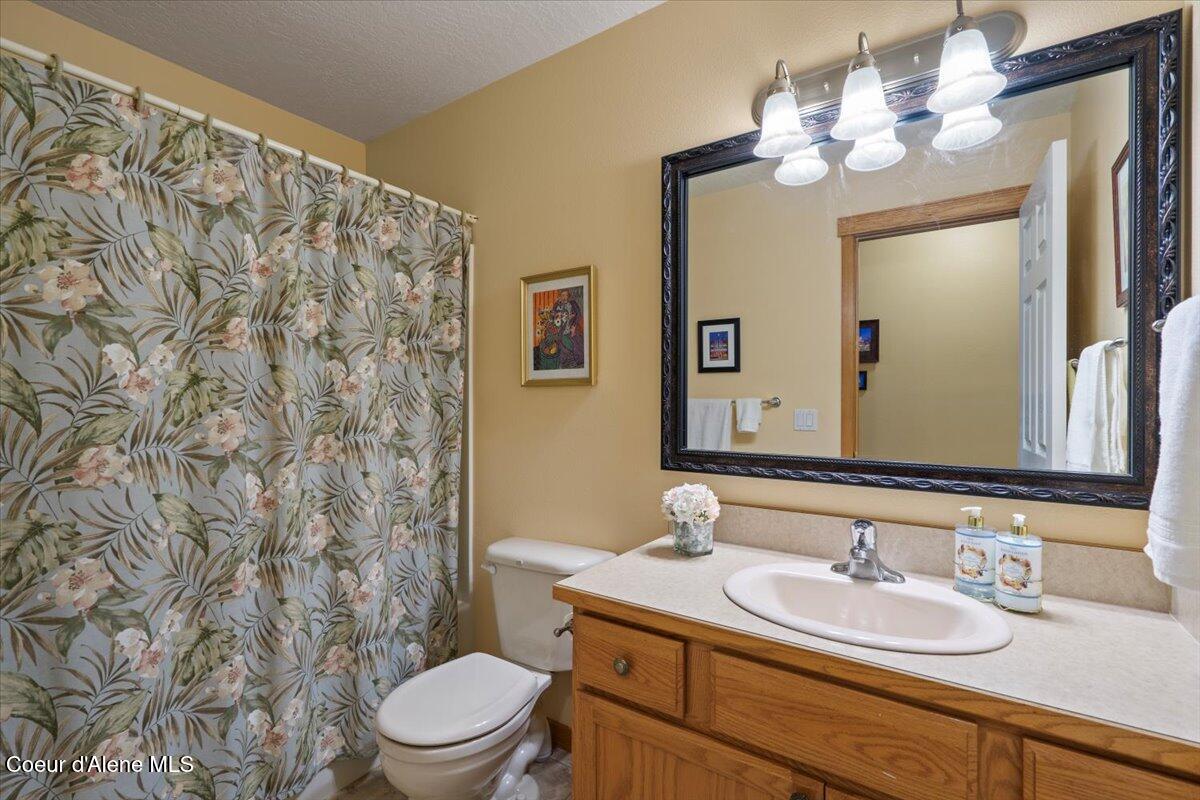 6494 Buffalo Grass Lane Rathdrum, ID 83858 - Photo 14 of 26 Secondary Full bath