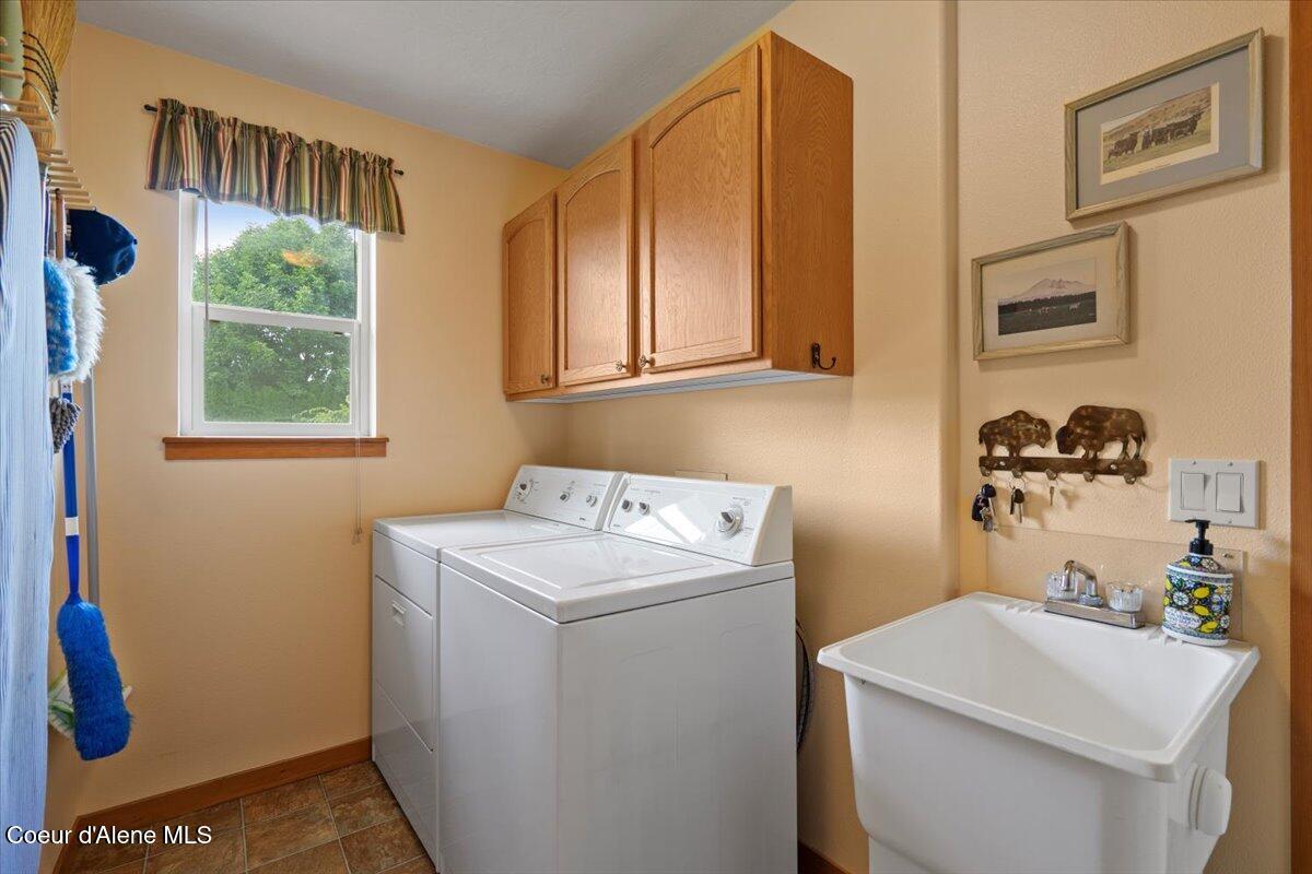 6494 Buffalo Grass Lane Rathdrum, ID 83858 - Photo 17 of 26 Laundry