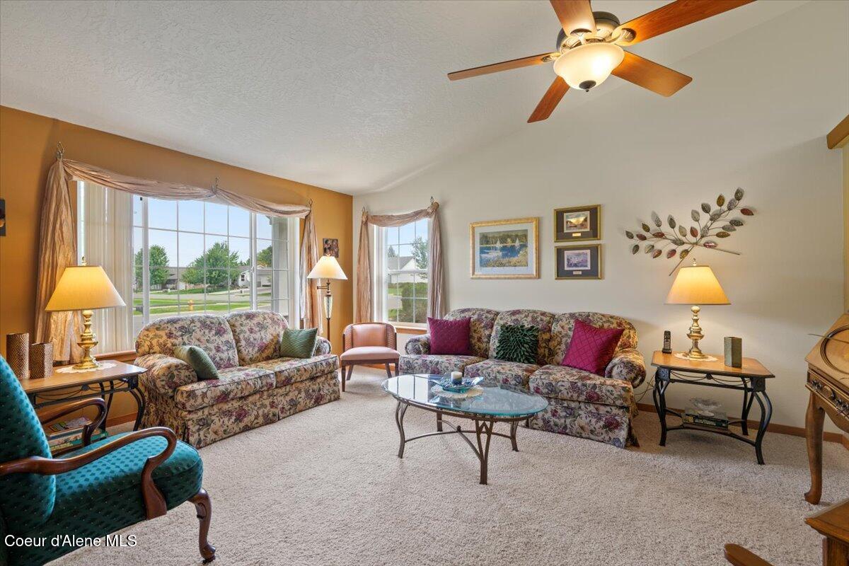 6494 Buffalo Grass Lane Rathdrum, ID 83858 - Photo 4 of 26 Living Room