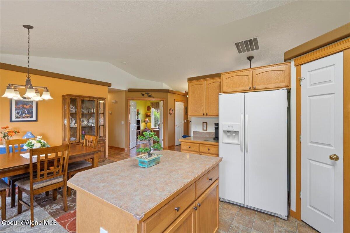 6494 Buffalo Grass Lane Rathdrum, ID 83858 - Photo 9 of 26 Kitchen