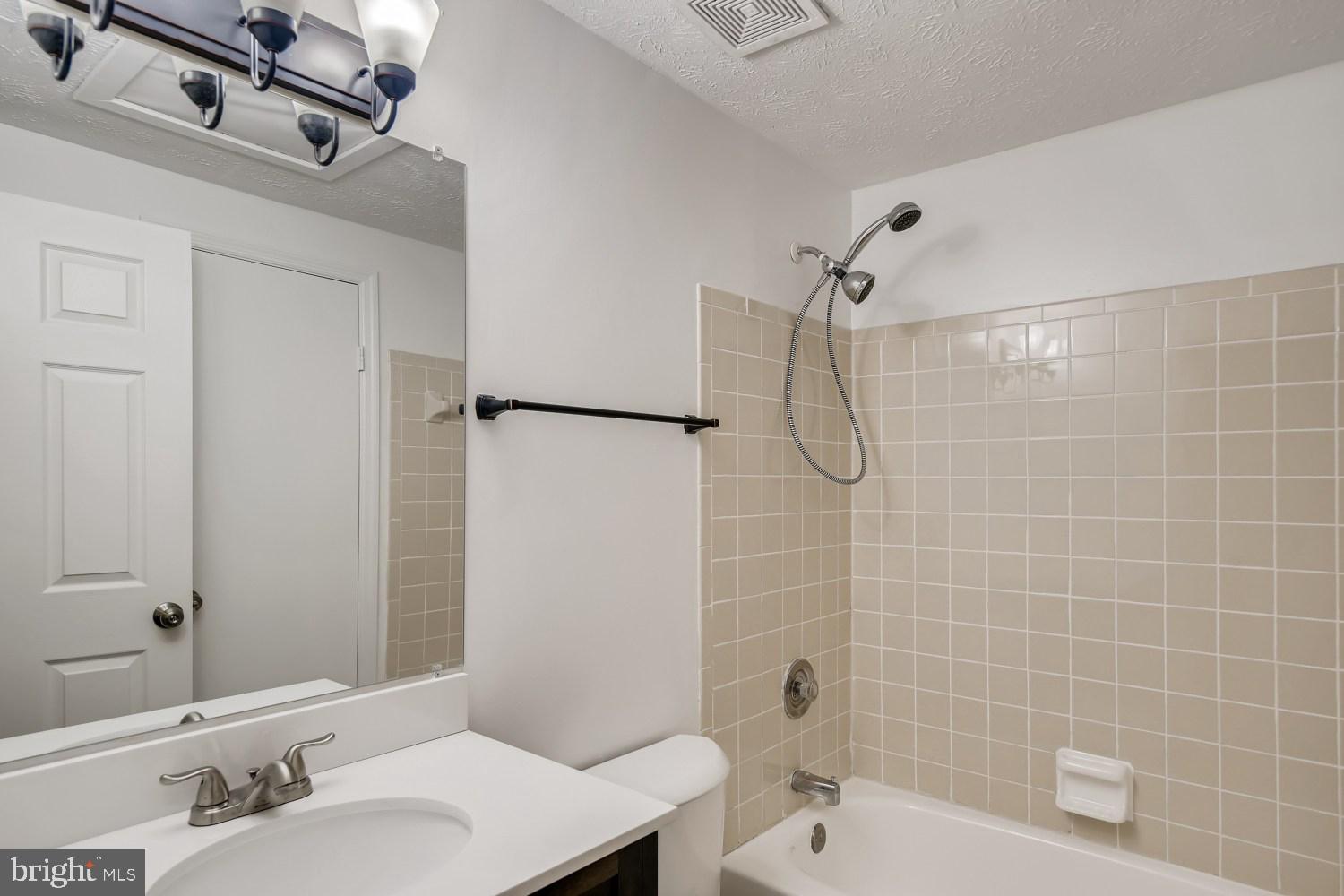 4925 Clifford Road Perry Hall, MD 21128 - Photo 13 of 28 Gallery Image 13