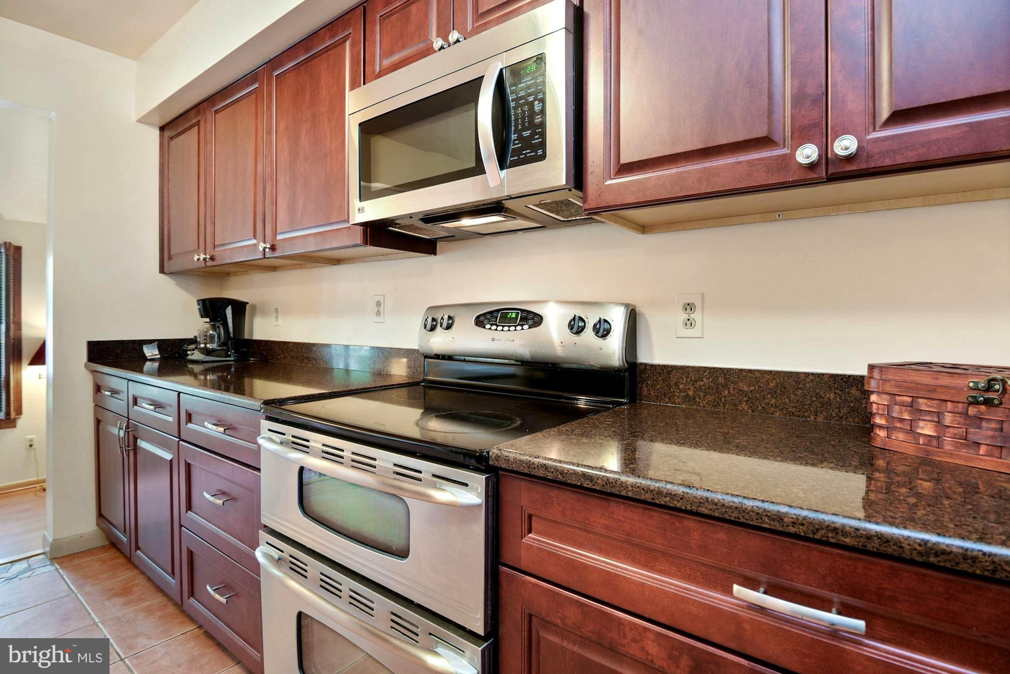 4307 Roland Springs Drive Baltimore, MD 21210 - Photo 12 of 38 Gallery Image 12