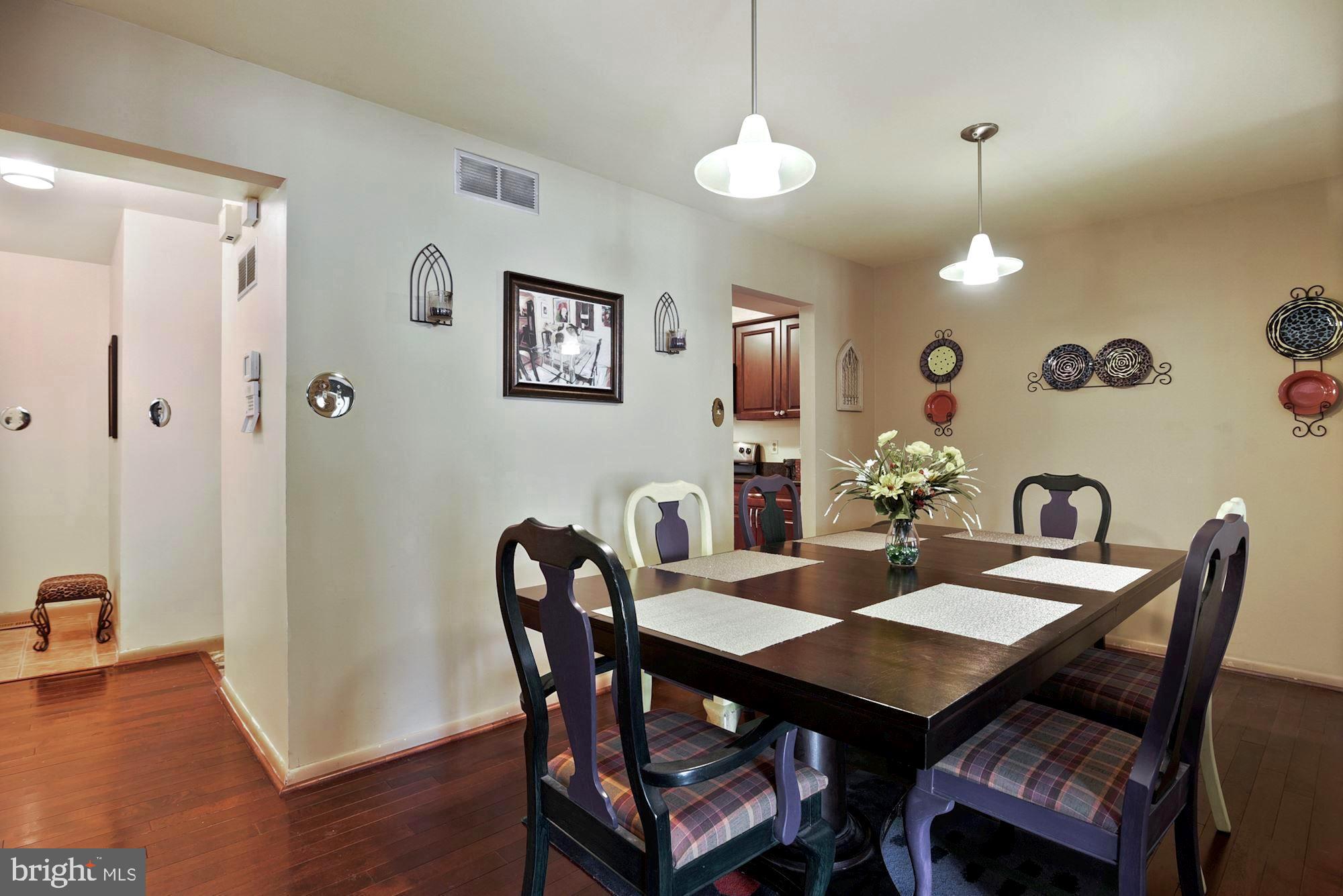 4307 Roland Springs Drive Baltimore, MD 21210 - Photo 16 of 38 Gallery Image 16