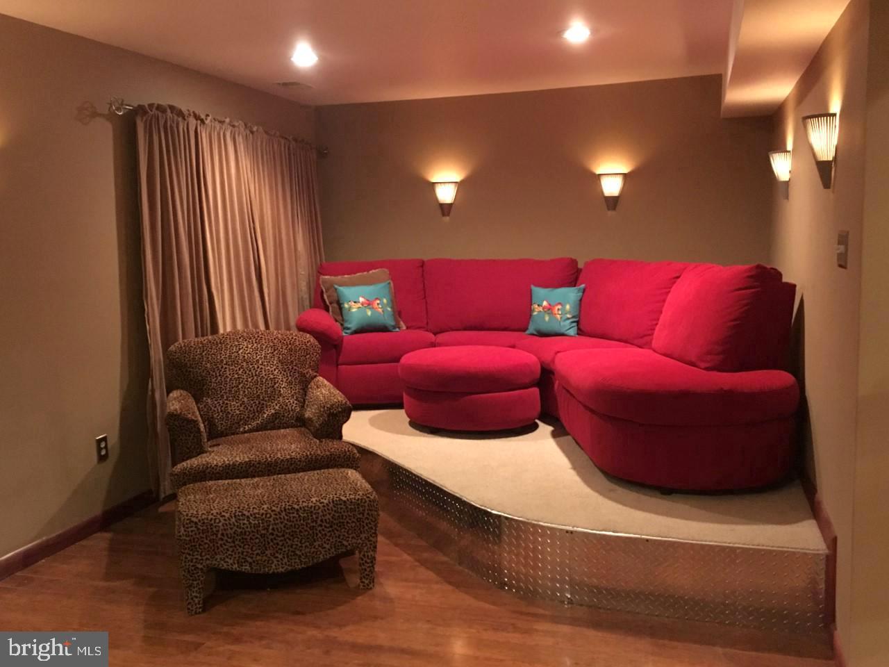 4307 Roland Springs Drive Baltimore, MD 21210 - Photo 31 of 38 Gallery Image 31