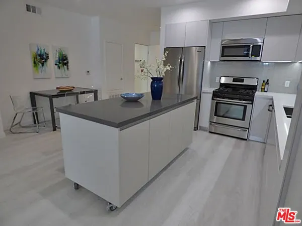 $5,290 | 1526 Armacost Avenue, Unit 102, Los Angeles, CA 90025