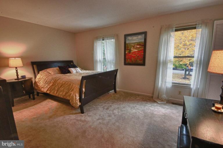 6235 Rathlin Drive Springfield, VA 22152 - Photo 14 of 16 Bedroom (Master)
