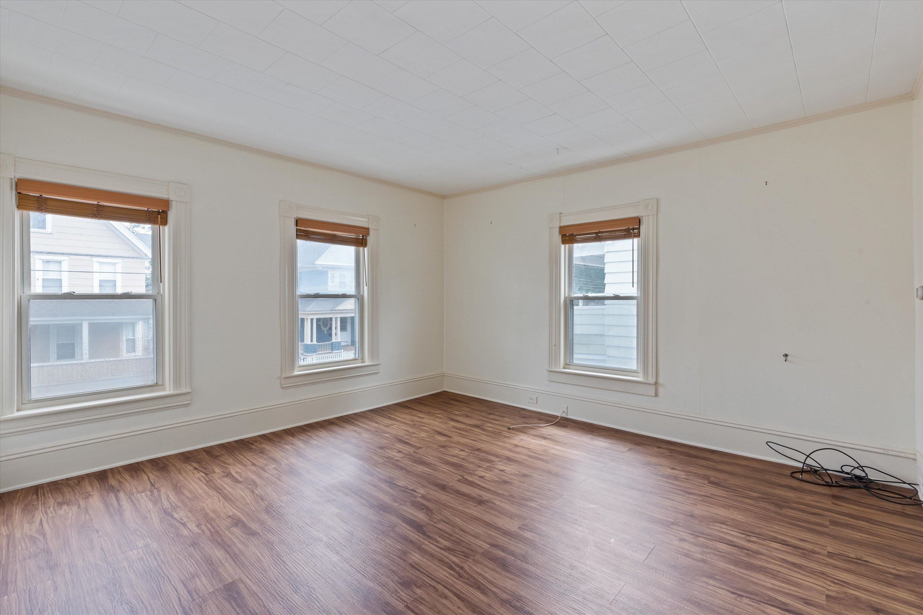 686 Maple Street Manchester, NH 03104 - Photo 8 of 40 Gallery Image 8