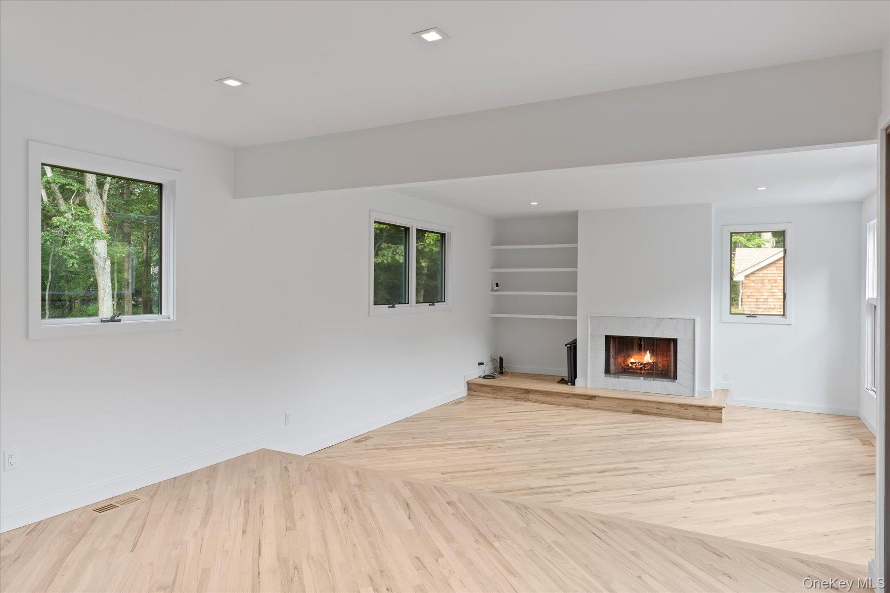 3630 Soundview Avenue Peconic, NY 11958 - Photo 11 of 44 a bedroom with a bed and a window