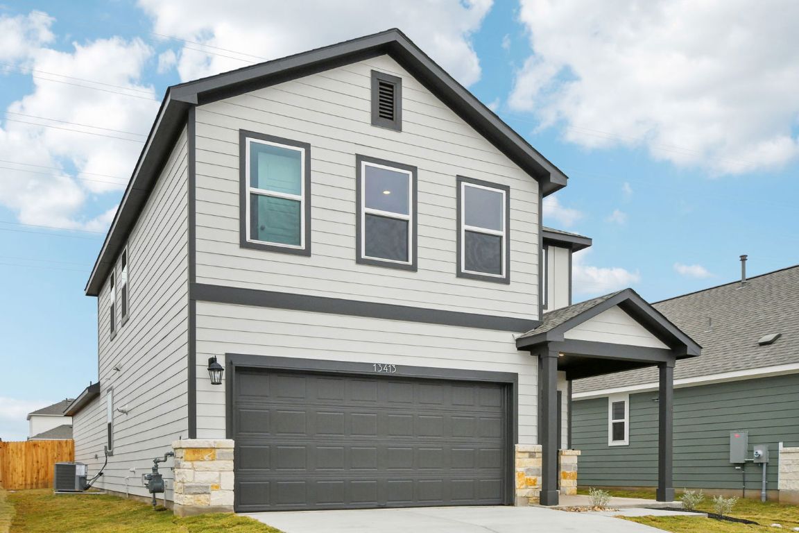 129 Two Bits Lane Elgin, TX 78621 - Photo 3 of 32