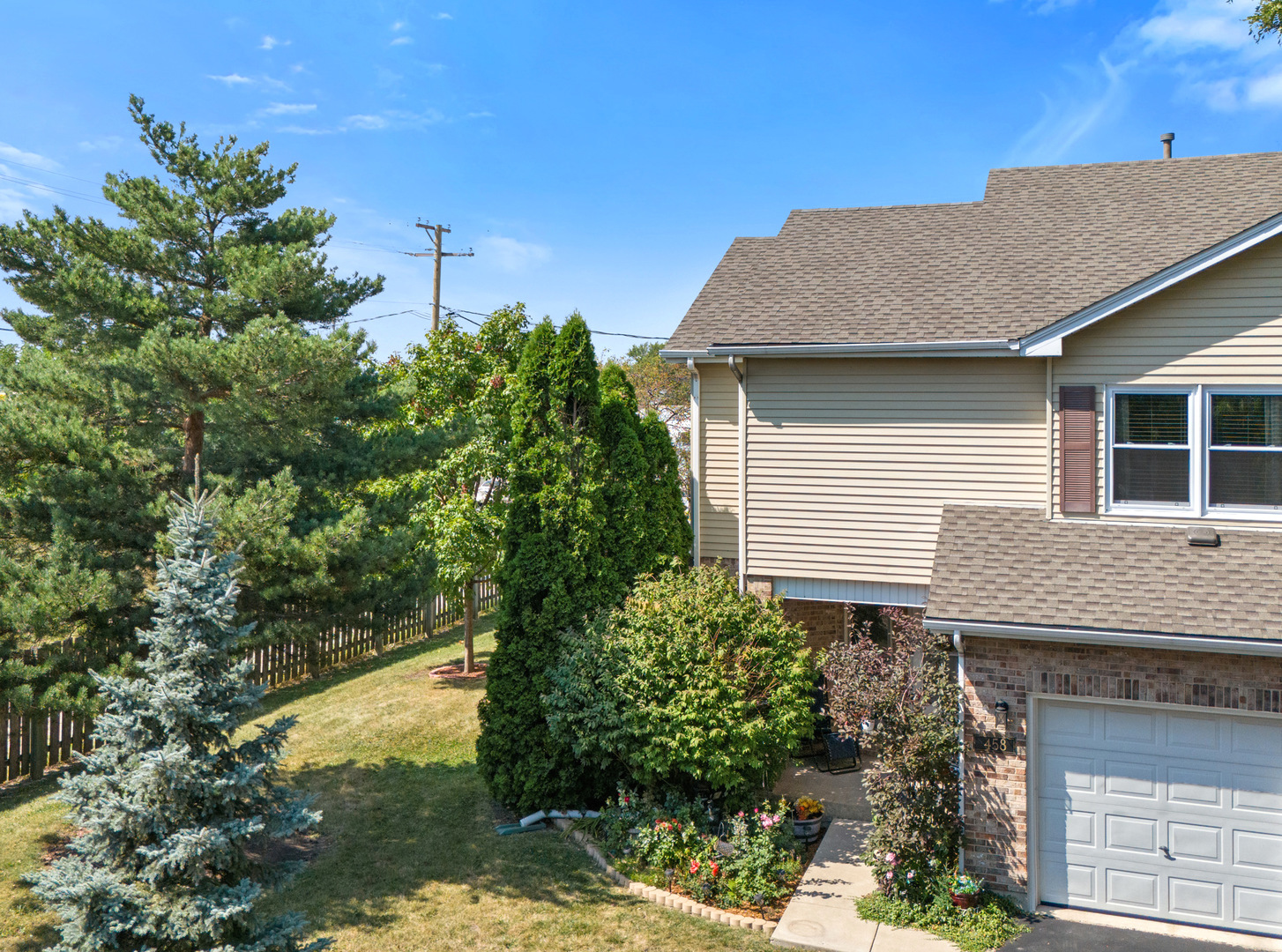 458 Wenbriar Square Addison, IL 60101 - Photo 2 of 2 Gallery Image 2