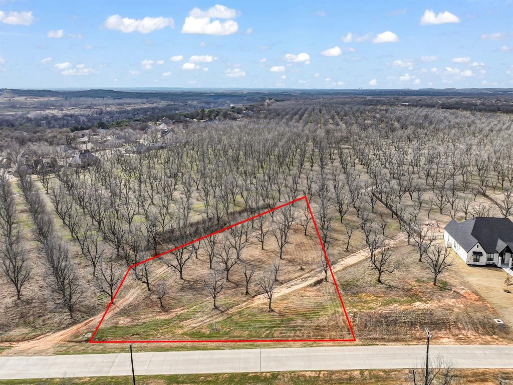 8419 West Landings Road Granbury, TX 76049 - Photo 4 of 39 a view of a staircase