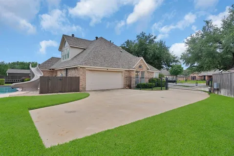 $575,000 | 7605 Bridlewood Court, North Richland Hills, TX 76182