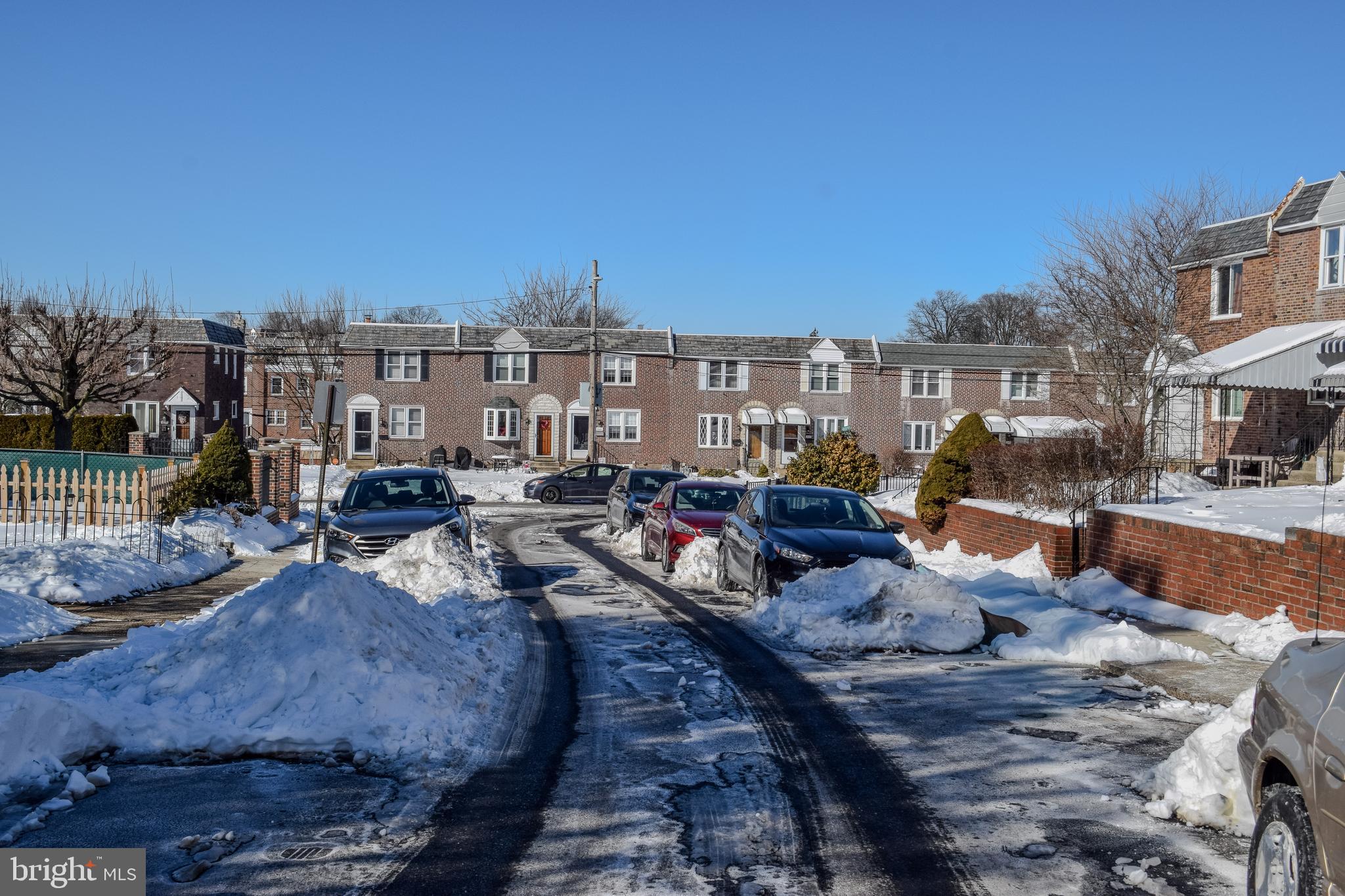 853 Gainsboro Road Drexel Hill, PA 19026 - Photo 5 of 43 a view of a terrace with chairs