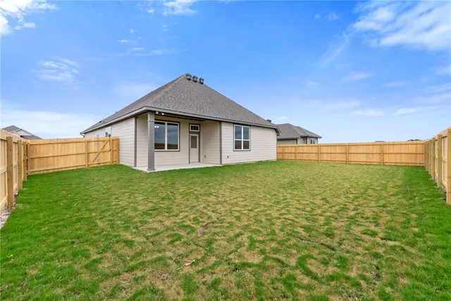 $309,900 | 354 Harvest Lk Drive, Snook, TX 77879