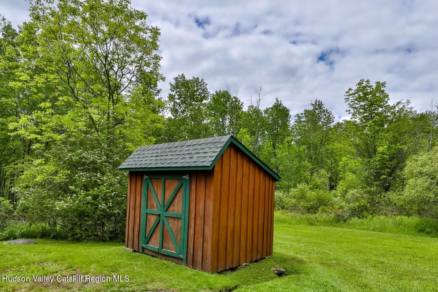 25 Looking Glass Road Hunter, NY 12442 - Photo 9 of 40 25 Looking Glass - 9