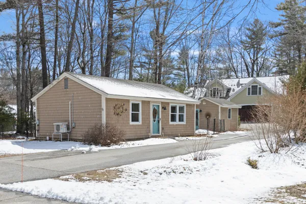 $325,000 | 22 Tenney Street, Yarmouth, ME 04096