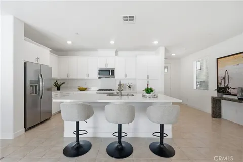 $549,900 | 76300 Oxford Lane, Palm Desert, CA 92211