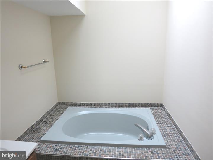 76 Hawk Lane Evesham, NJ 08053 - Photo 14 of 18 Master Bathroom