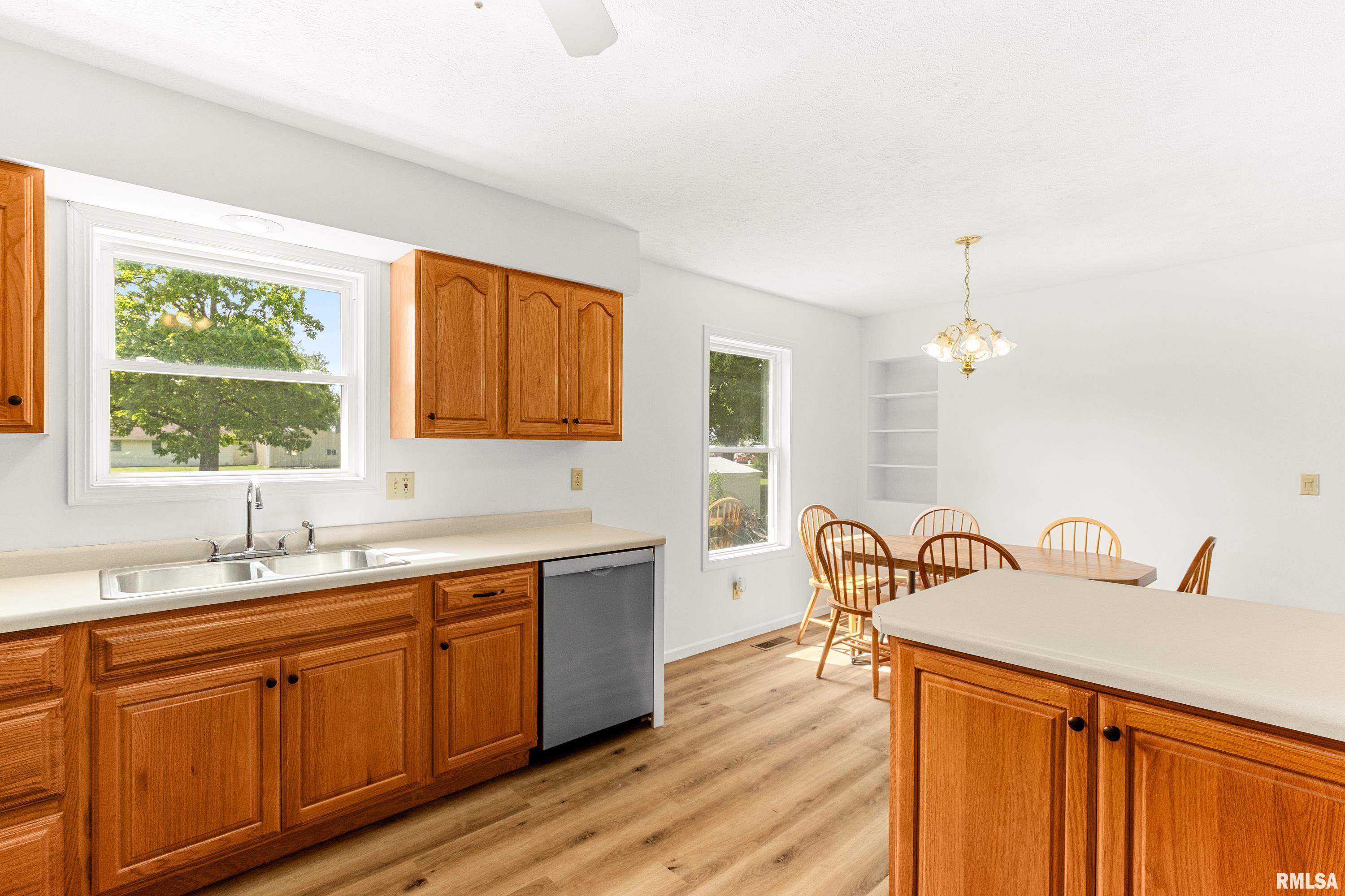 309 North 3rd Street Secor, IL 61771 - Photo 12 of 27