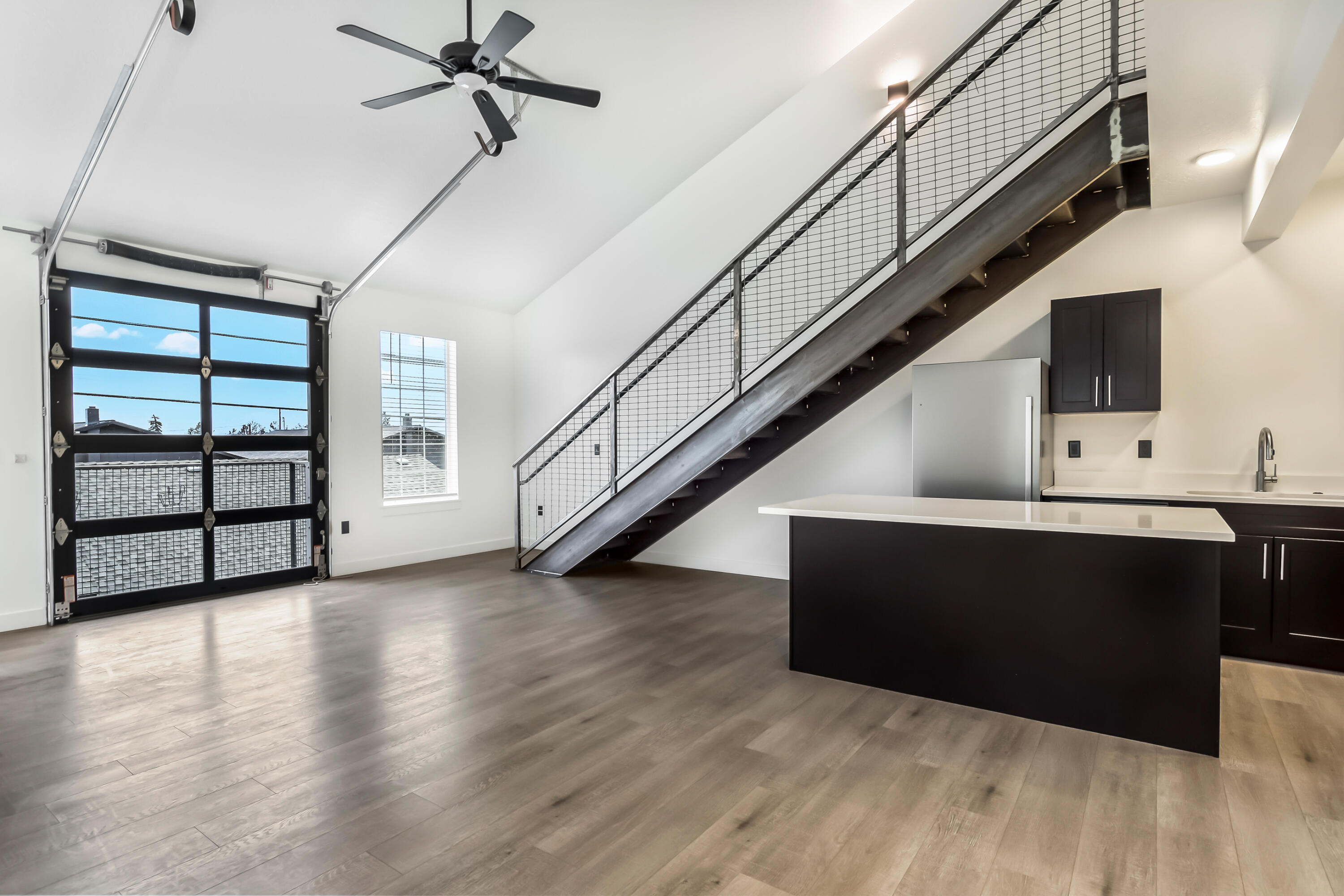 1441 Northwest 4th Street Redmond, OR 97756 - Photo 4 of 42