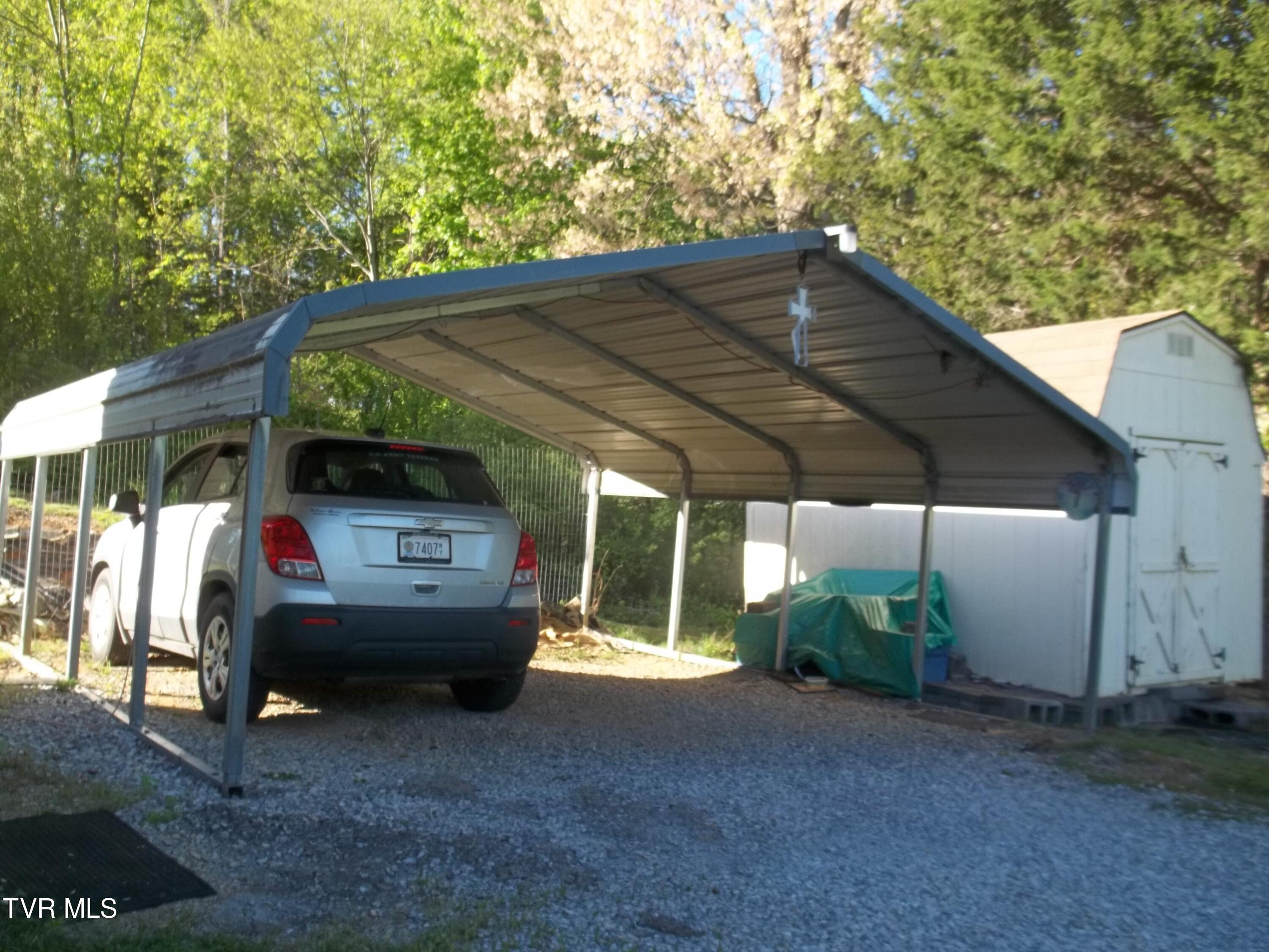 113 Baskett Road Limestone, TN 37681 - Photo 6 of 42 100_0989