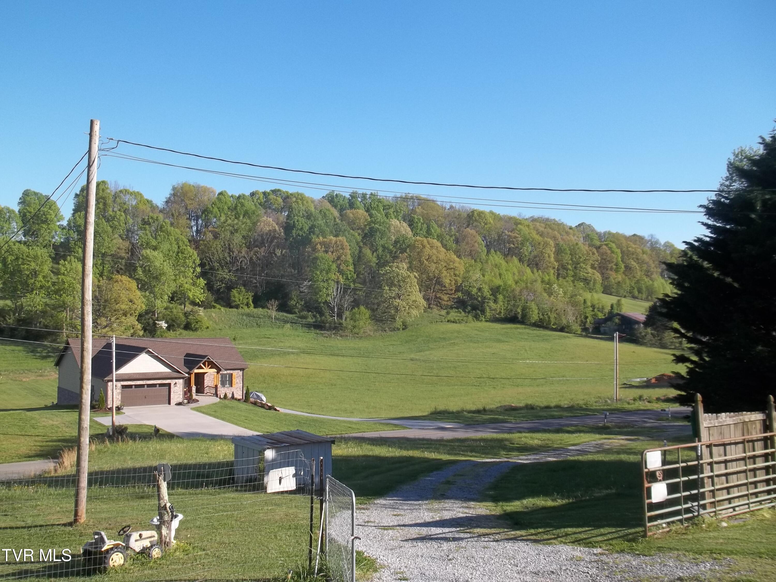 113 Baskett Road Limestone, TN 37681 - Photo 9 of 42 100_0992
