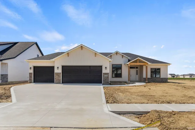 $404,000 | 4843 Silverstone Passage, Fort Wayne, IN 46818