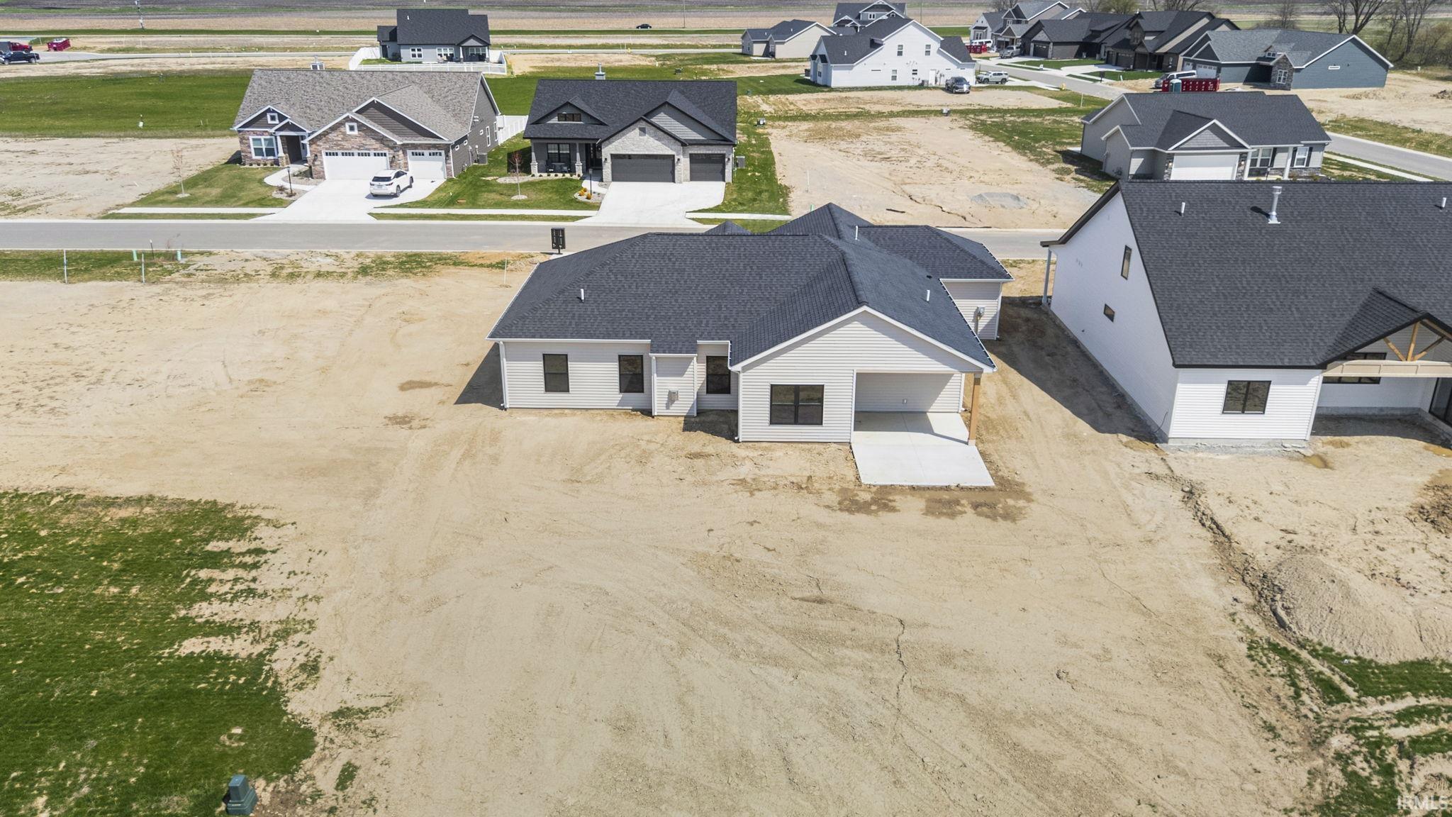 4843 Silverstone Passage Fort Wayne, IN 46818 - Photo 4 of 34