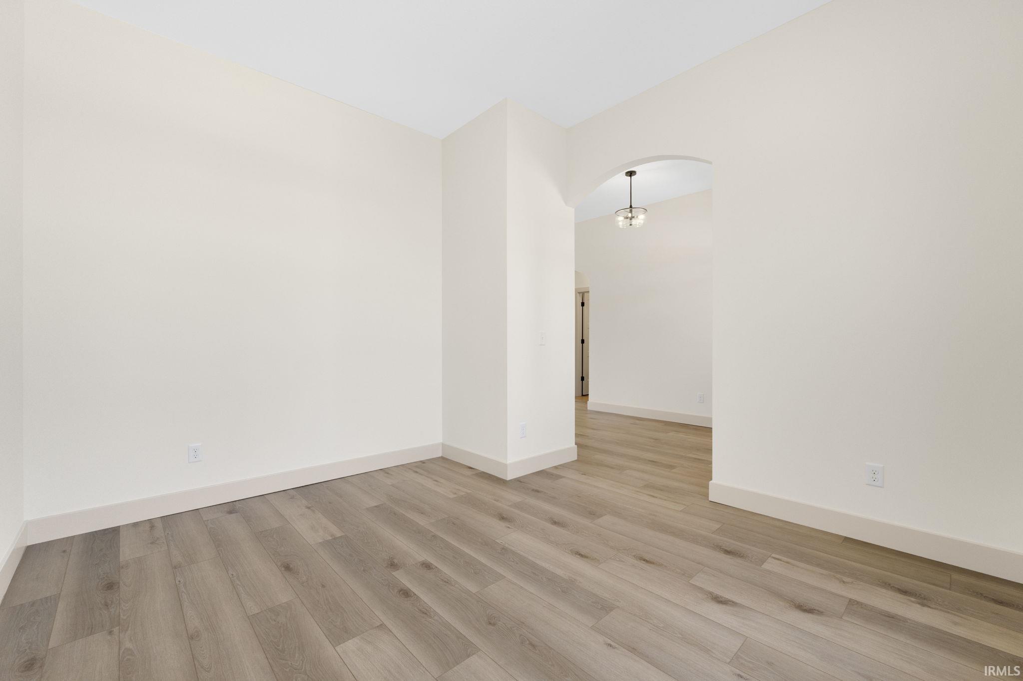 4843 Silverstone Passage Fort Wayne, IN 46818 - Photo 8 of 34