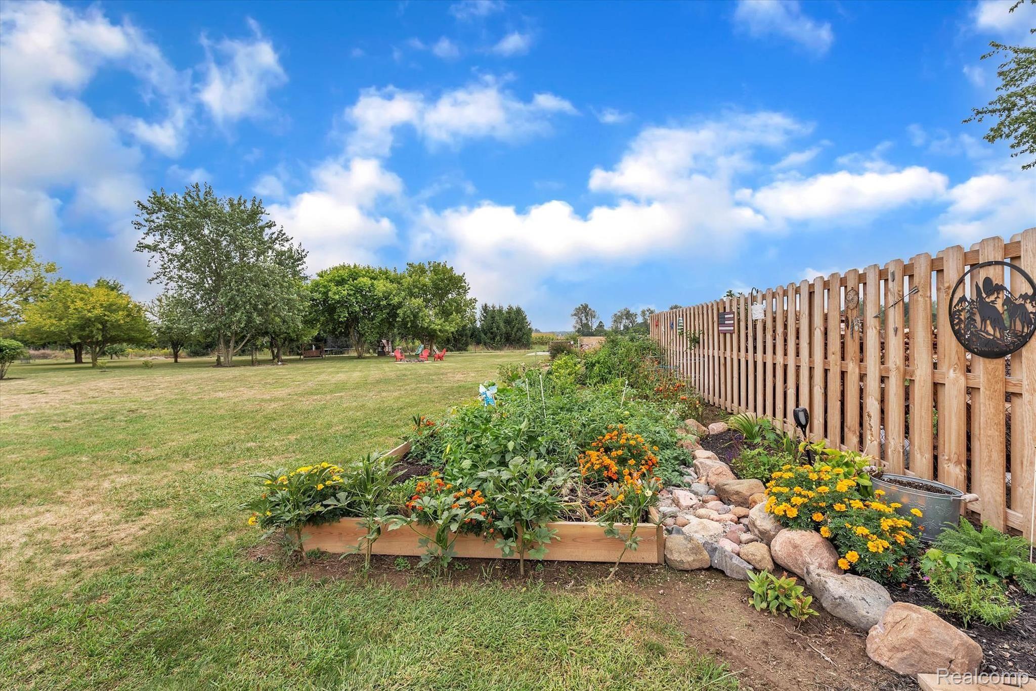 4499 East Dunbar Road Monroe, MI 48161 - Photo 63 of 74 yard15.jpg