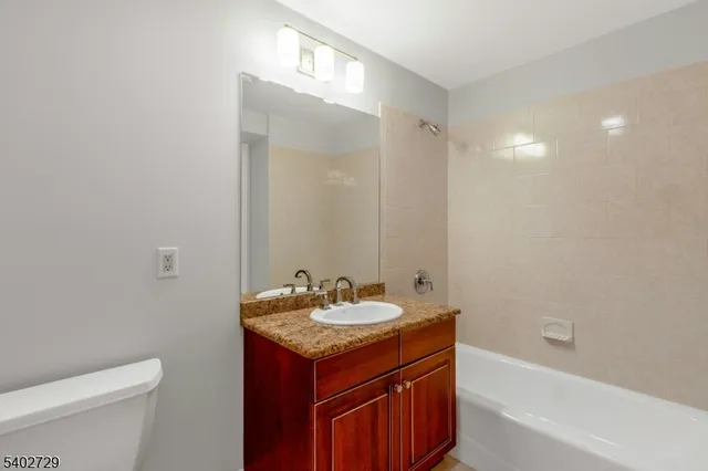 $3,900 | 5401 Rio Vista Drive, Mahwah, NJ 07430