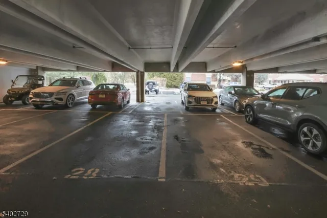 $3,900 | 5401 Rio Vista Drive, Mahwah, NJ 07430