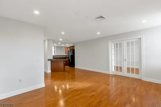 $3,900 | 5401 Rio Vista Drive, Mahwah, NJ 07430