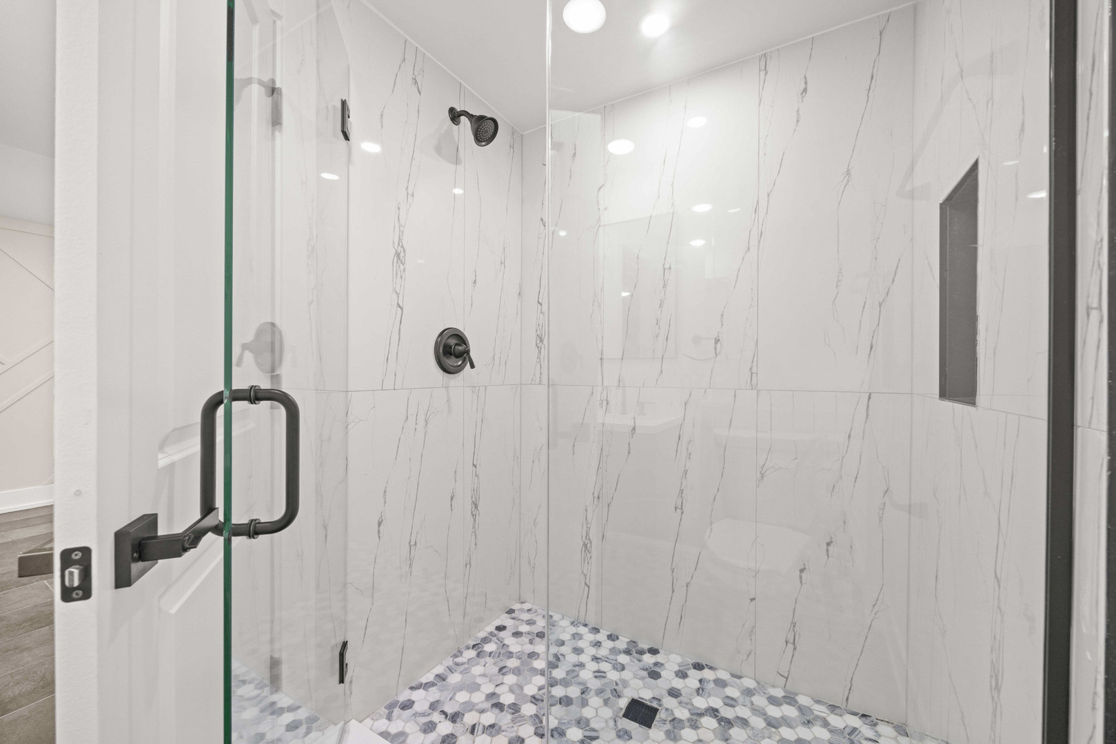7232 South Union Avenue Chicago, IL 60621 - Photo 7 of 11 a bathroom with a shower