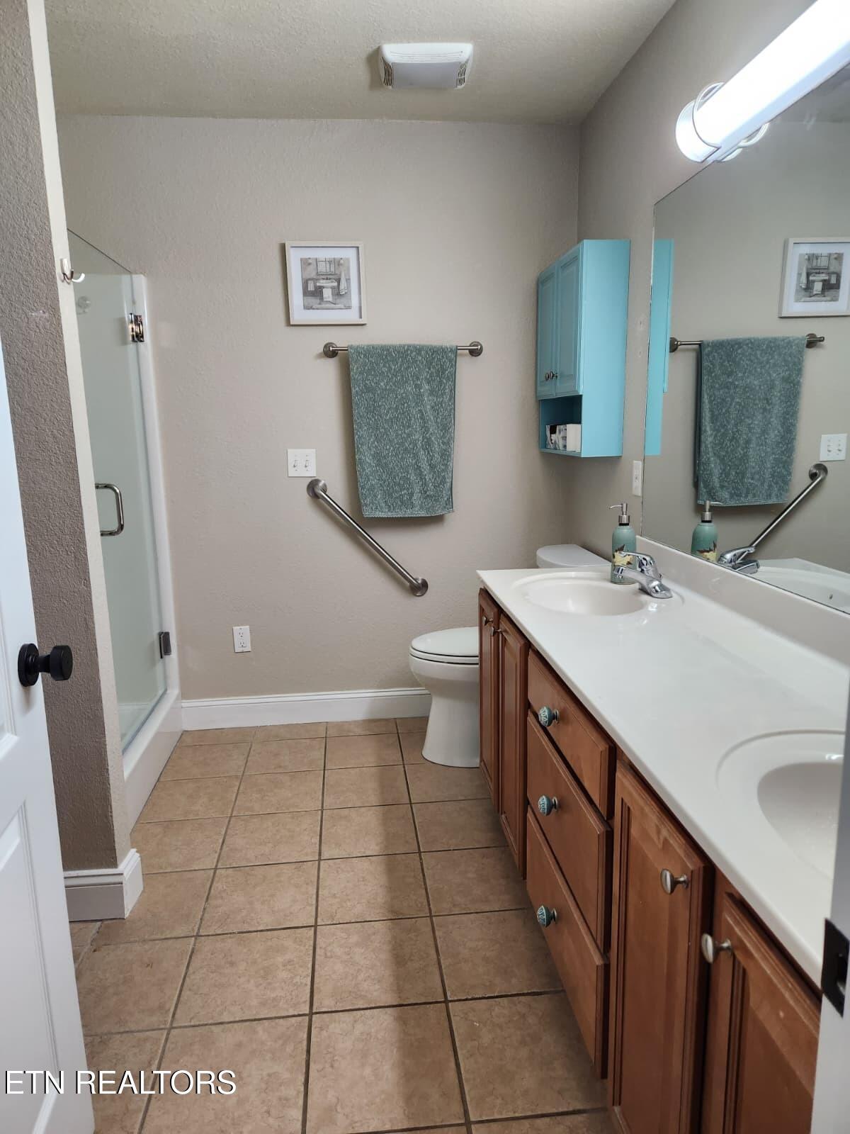 2449 Oakview Lane Sevierville, TN 37876 - Photo 17 of 32 WhatsApp Image 2026-01-19 at 5.03.19 PM