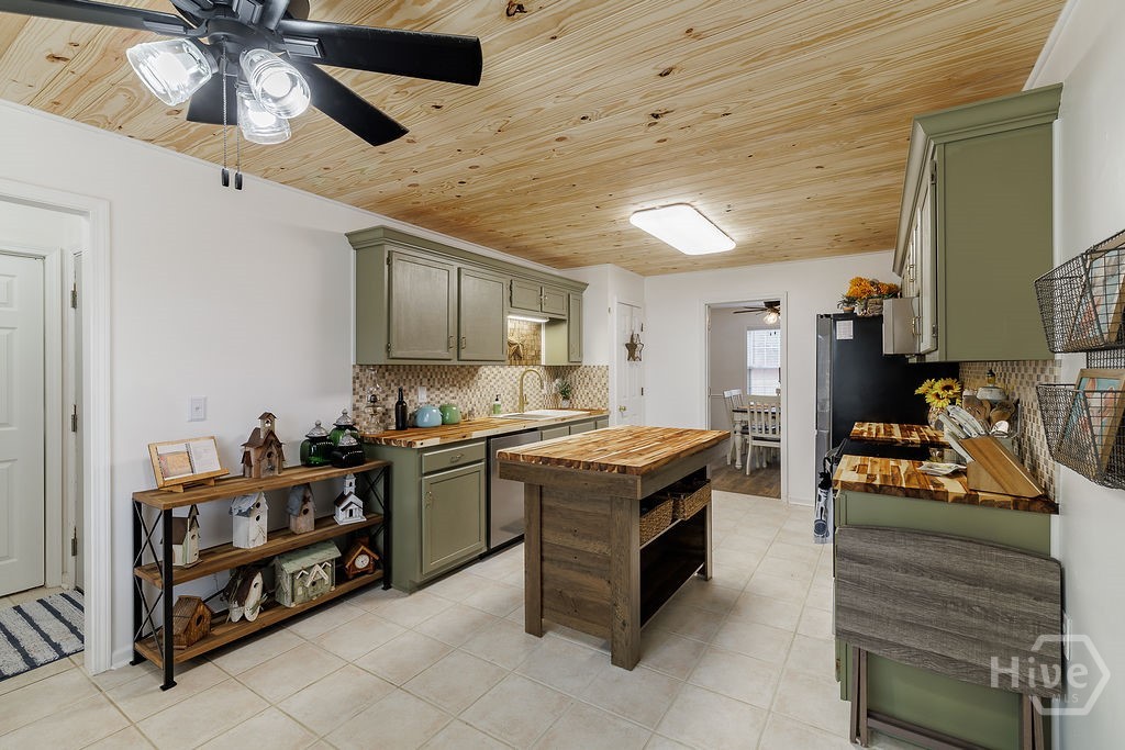142 Meadow Lakes Road Lexington, GA 30648 - Photo 15 of 46 Gallery Image 15