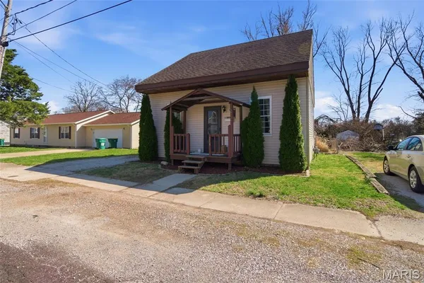 $170,000 | 213 West 4th Street, O'Fallon, IL 62269