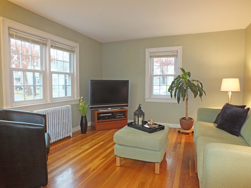 20 Arbor Road Chelmsford, MA 01863 - Photo 3 of 30