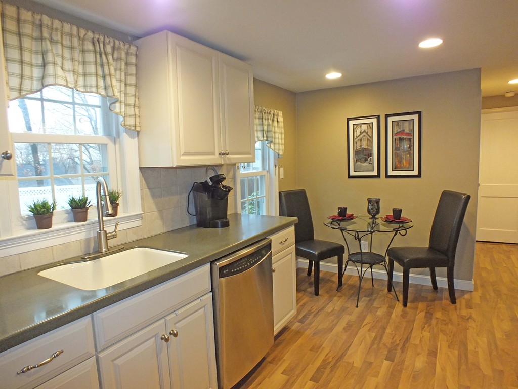 20 Arbor Road Chelmsford, MA 01863 - Photo 9 of 30