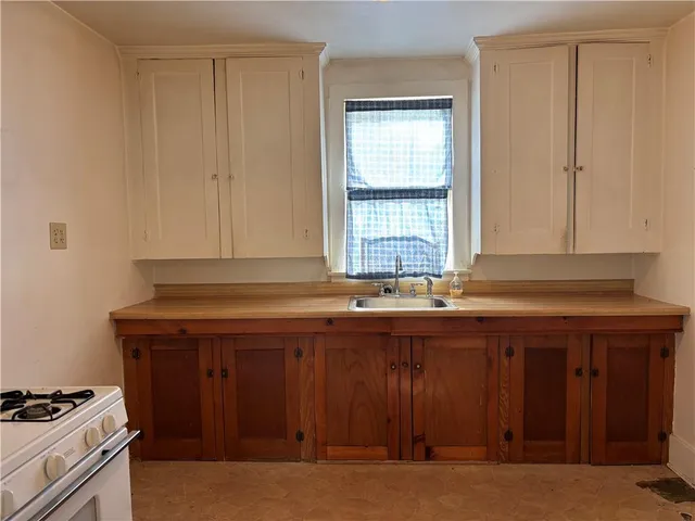 $147,900 | 1900 Darlington Road, Beaver Falls, PA 15010