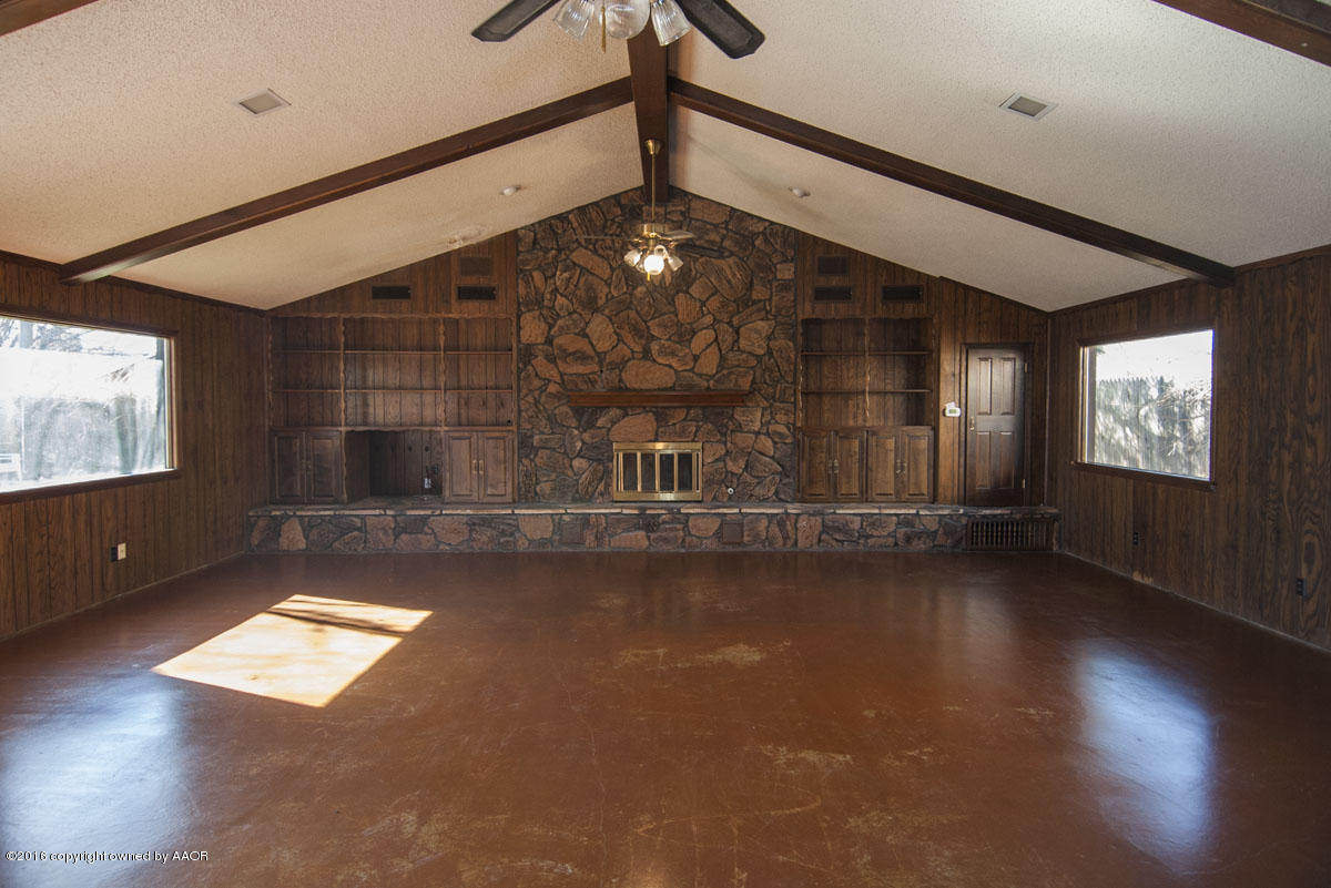 6003 Hanson Road Amarillo, TX 79106 - Photo 19 of 30 DEN VIEW 1