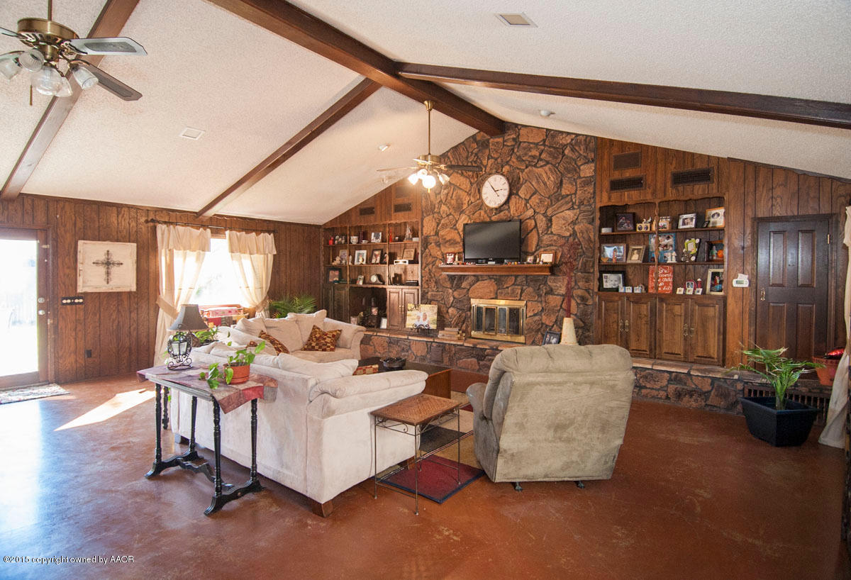 6003 Hanson Road Amarillo, TX 79106 - Photo 20 of 30 DEN VIEW 3